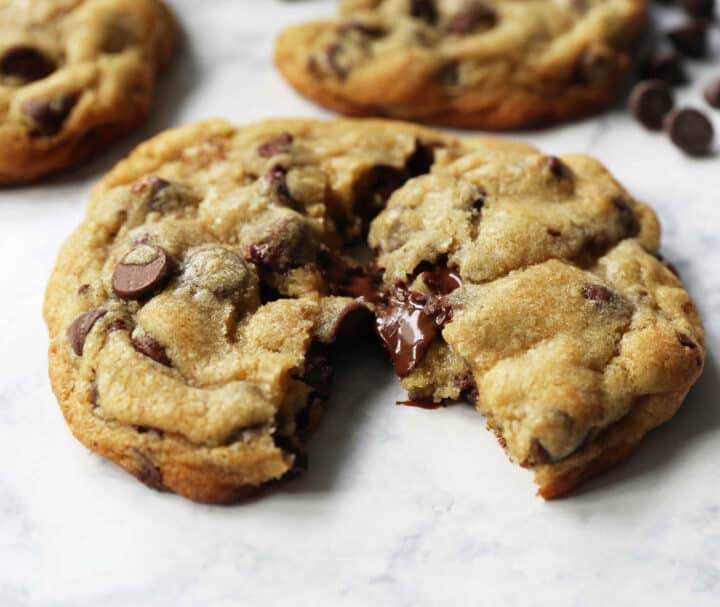 The Best Chocolate Chip Cookie Ingredients. How to make the best chocolate chip cookies in the world. These are hands down the most perfect chocolate chip cookies! Tips for making the best homemade chewy chocolate chip cookies.